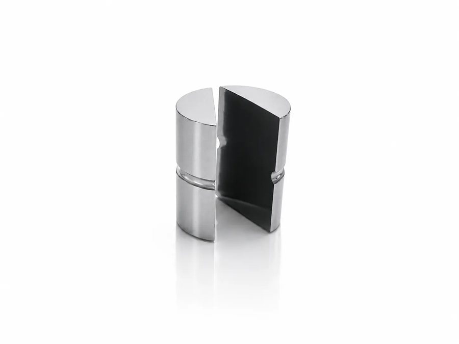 Cutting segment for rectangular-section dies